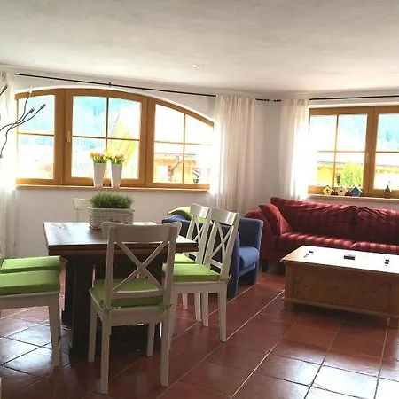 Apartment Top 1